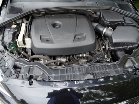 Used 2017 Volvo V60 T5 Dynamic image 30