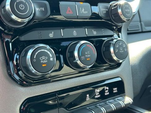 New 2026 RAM 1500 4x4 Crew Cab image 41