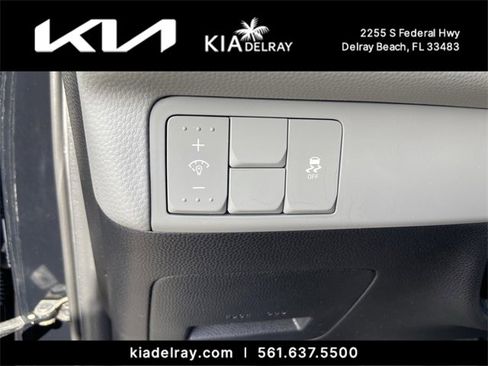 Used 2016 Kia Soul + image 22