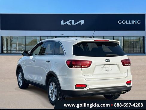 Used 2020 Kia Sorento LX image 4