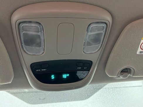 Used 2005 Dodge Ram 1500 Truck SLT image 25