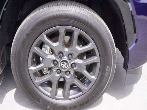 Used 2025 Toyota Sequoia 4WD image 6