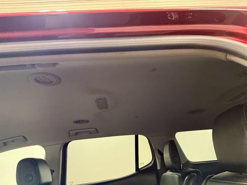 Used 2018 GMC Acadia SLT AWD/4WD image 10