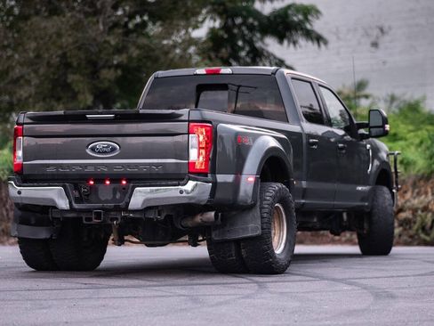 Used 2017 Ford F350 Lariat w/ FX4 Off-Road Package AWD/4WD image 11