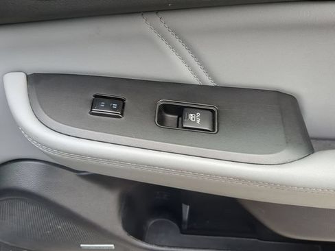 Used 2018 Subaru Outback 2.5i Limited AWD/4WD image 40