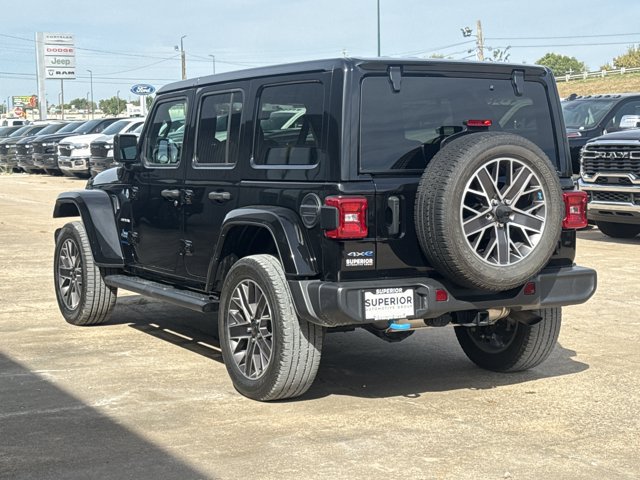 Used 2023 Jeep Wrangler Unlimited Sahara w/ Cold Weather Group AWD/4WD image 11