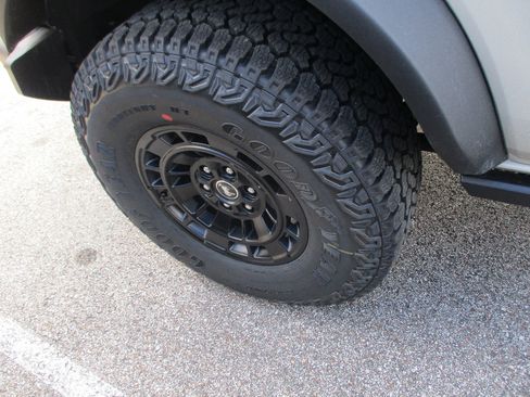 New 2026 Ford Bronco Badlands w/ Sasquatch Package AWD/4WD image 22