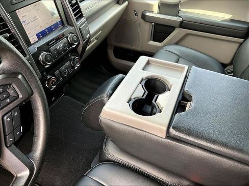 Certified 2020 Ford F250 XLT w/ XLT Premium Package AWD/4WD image 19