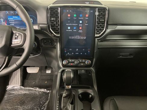 New 2025 Ford Ranger Lariat w/ FX4 Off-Road Package image 28