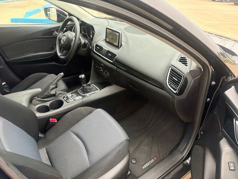 Used 2016 MAZDA MAZDA3 i Sport FWD image 22