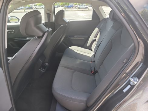 Used 2025 Kia K4 FWD image 12