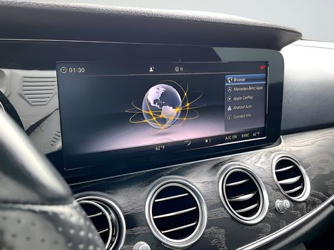 Used 2018 Mercedes-Benz E 300 image 22