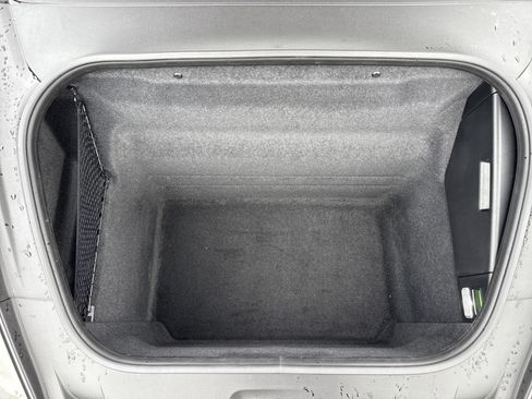 Used 2024 Porsche 911 Carrera w/ Premium Package image 31