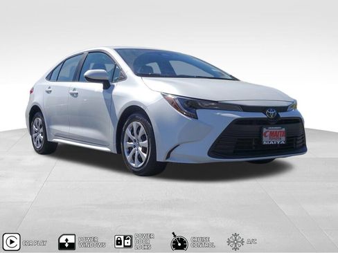 Used 2024 Toyota Corolla LE image 1