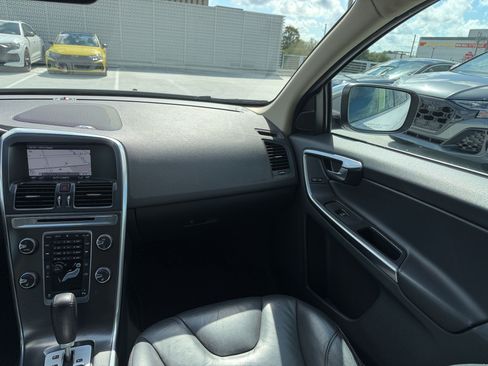 Used 2012 Volvo XC60 T6 AWD/4WD image 29