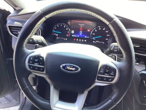 Used 2021 Ford Explorer Limited w/ Equipment Group 301A image 18