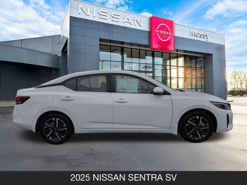Used 2025 Nissan Sentra SV image 6