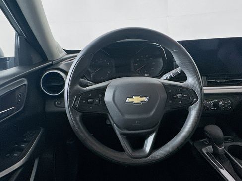 Used 2024 Chevrolet Trax LS FWD image 18
