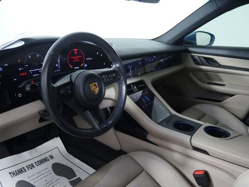 Used 2022 Porsche Taycan image 16