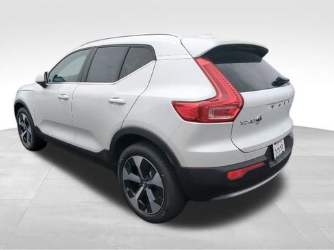 New 2025 Volvo XC40 B5 Plus w/ Protection Package Premier image 4