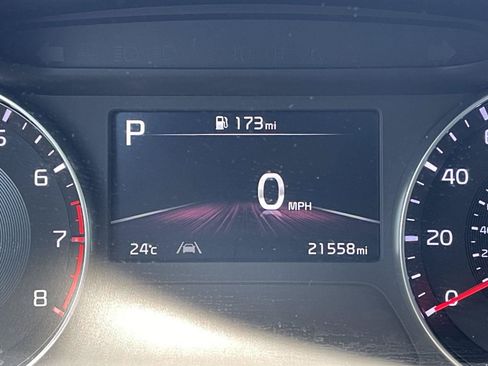 Used 2023 Kia Forte LXS w/ LXS Technology Package FWD image 8