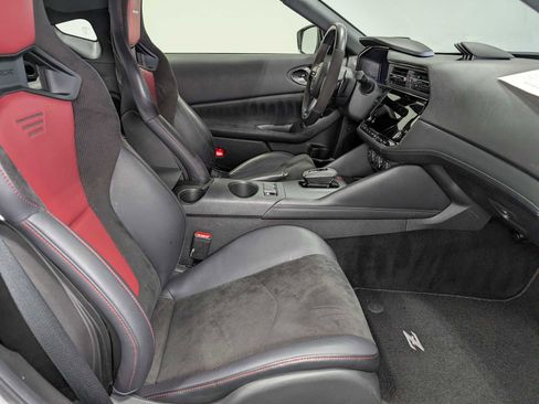 Used 2024 Nissan Z NISMO w/ Floor Mat Package image 38