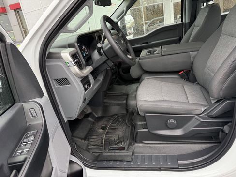 Used 2025 Ford F250 XL w/ XL Chrome Package image 15