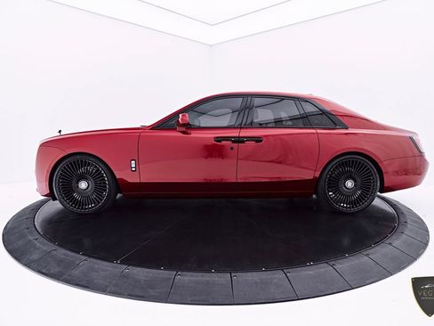 Used 2024 Rolls-Royce Ghost AWD/4WD image 13