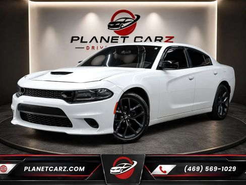 Used 2020 Dodge Charger SXT w/ Blacktop Package RWD image 1