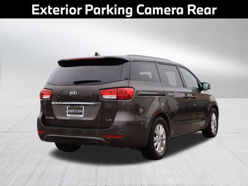 Used 2015 Kia Sedona LX w/ LX Convenience Package FWD image 8