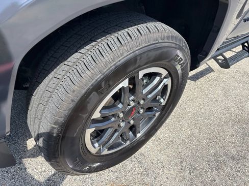 Used 2025 Toyota Tacoma TRD Sport RWD image 9