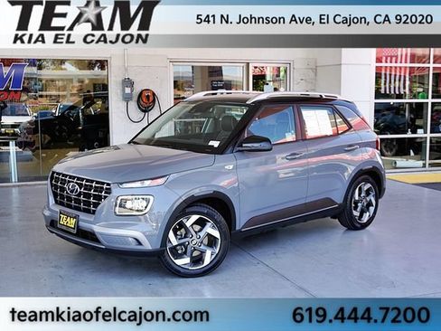 Used 2022 Hyundai Venue Limited w/ Cargo Package FWD image 1