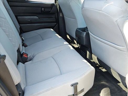 Certified 2025 Toyota Tacoma SR5 AWD/4WD image 23