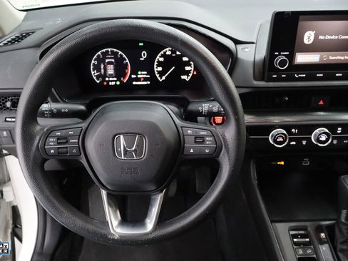 Used 2024 Honda CR-V LX image 17