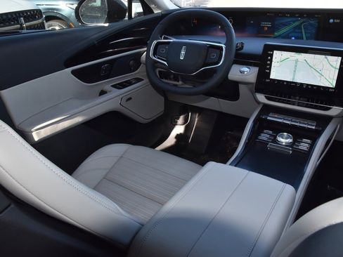 New 2026 Lincoln Nautilus Reserve image 15