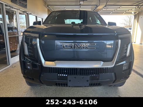 Used 2025 GMC Sierra EV Denali image 2