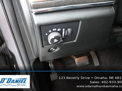Used 2015 Jeep Grand Cherokee Limited w/ Trailer Tow Group IV AWD/4WD image 34