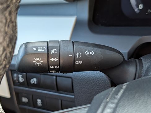 Used 2024 Toyota Tacoma TRD Off-Road AWD/4WD image 30