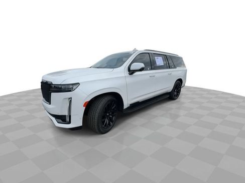 Certified 2022 Cadillac Escalade ESV Sport Platinum w/ LPO, ONYX Package AWD/4WD image 4