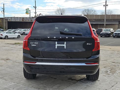 Certified 2025 Volvo XC90 B6 Plus w/ Protection Package Premier image 5