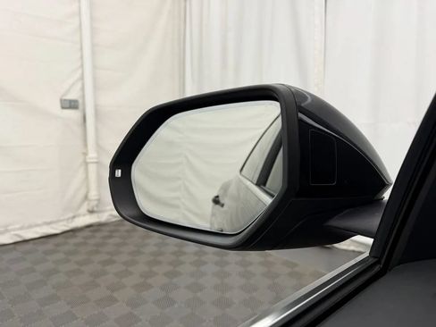 Used 2019 Audi Q8 Premium Plus AWD/4WD image 17