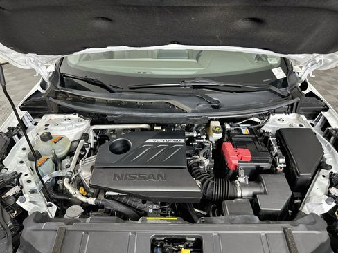 Used 2023 Nissan Rogue SV FWD image 31