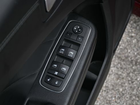 Used 2022 Dodge Charger R/T w/ Plus Group RWD image 15