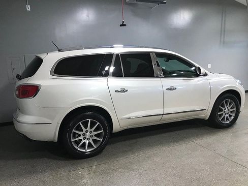 Used 2015 Buick Enclave Leather w/ Trailering Package FWD image 3