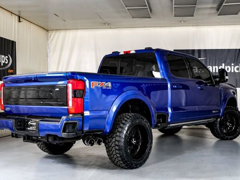 Used 2026 Ford F250 Platinum w/ FX4 Off-Road Package AWD/4WD image 9