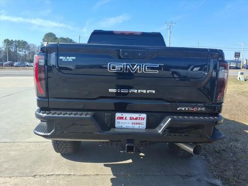 Used 2026 GMC Sierra 2500 AT4X image 6