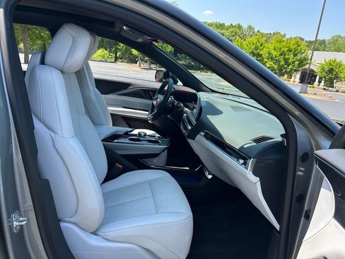 Used 2025 Cadillac Lyriq Sport RWD image 50