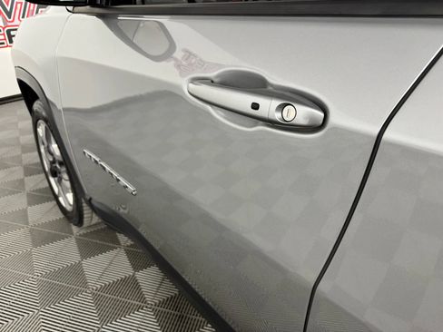 Used 2019 Jeep Compass Limited image 25