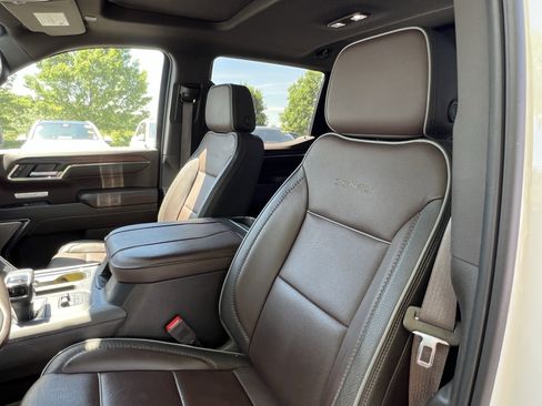 Used 2024 GMC Sierra 1500 Denali AWD/4WD image 16