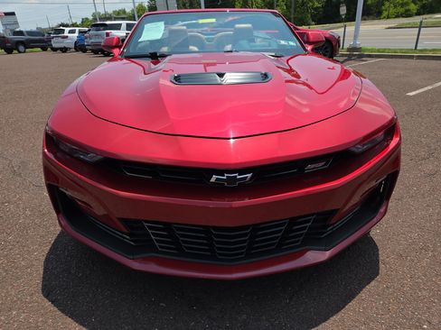 Used 2020 Chevrolet Camaro SS RWD image 8